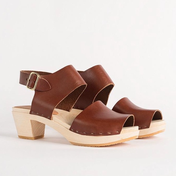 bryr clogs poshmark